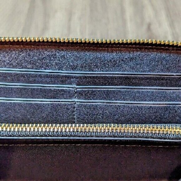 Tory Burch Gemini Link Black & Blue Snakeskin Python Full Zip Continental Wallet - Picture 6 of 8